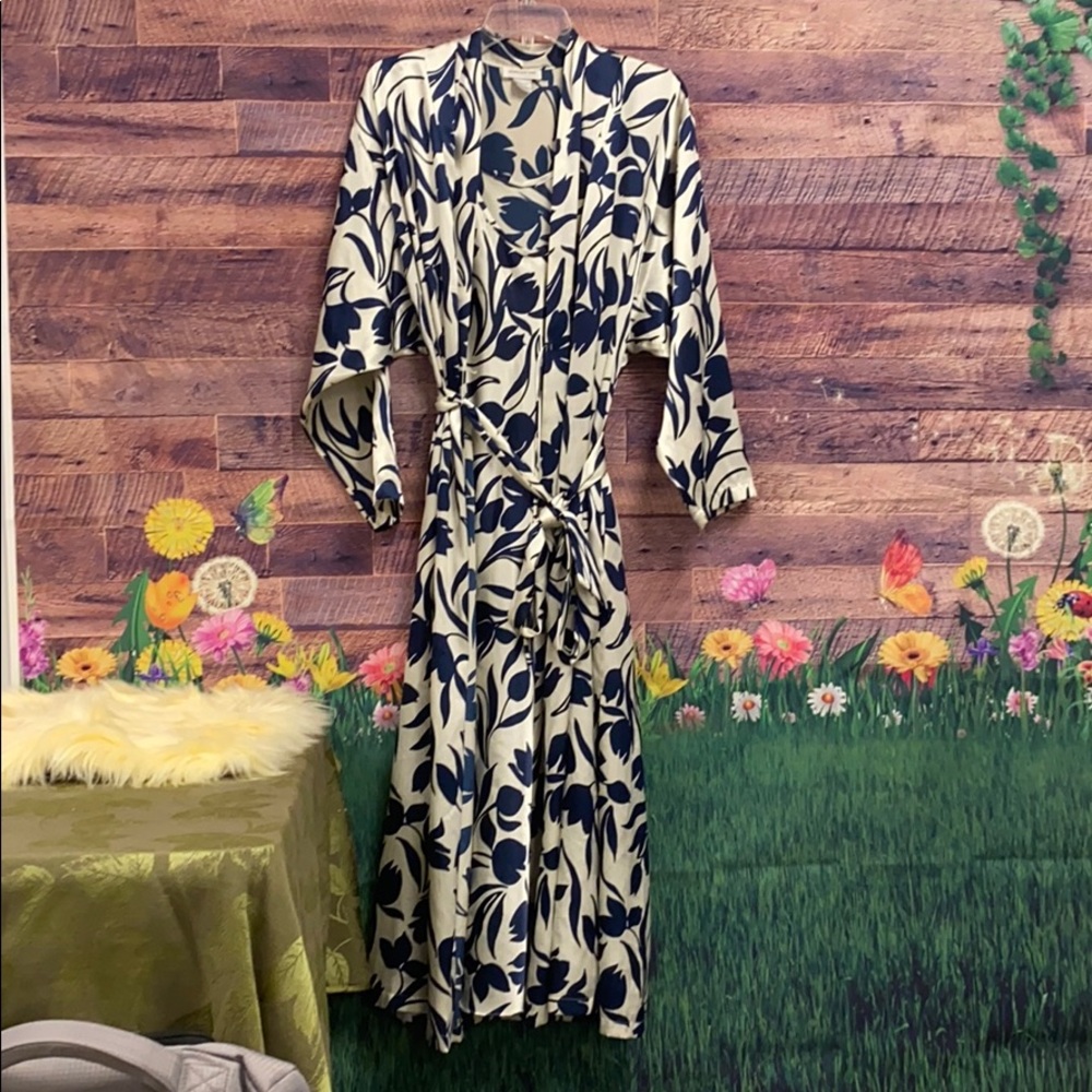 Jones New York Gown and Robe Set